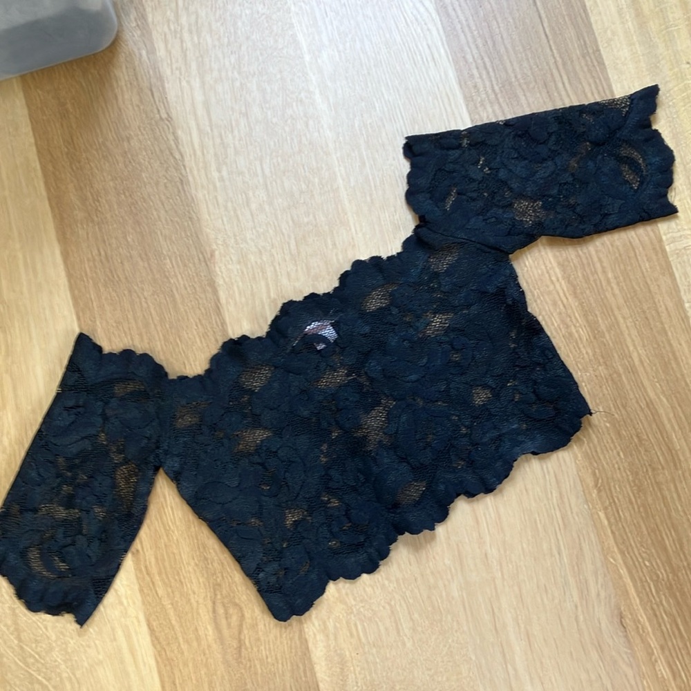 Victoria’s Secret Black Lace Off-the Shoulder Top Sz S